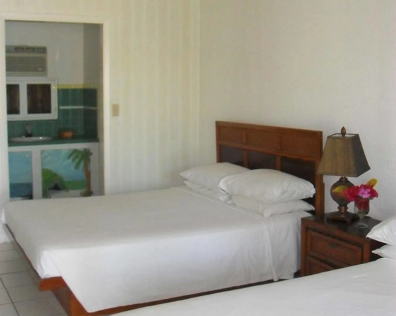 Pelican Beach Hotel Whitby
